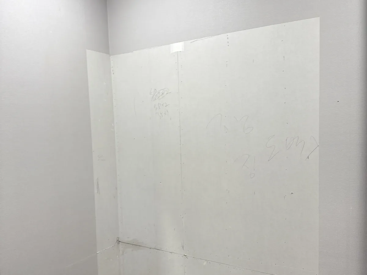 베이커리창고앵글선반설치 설치 전