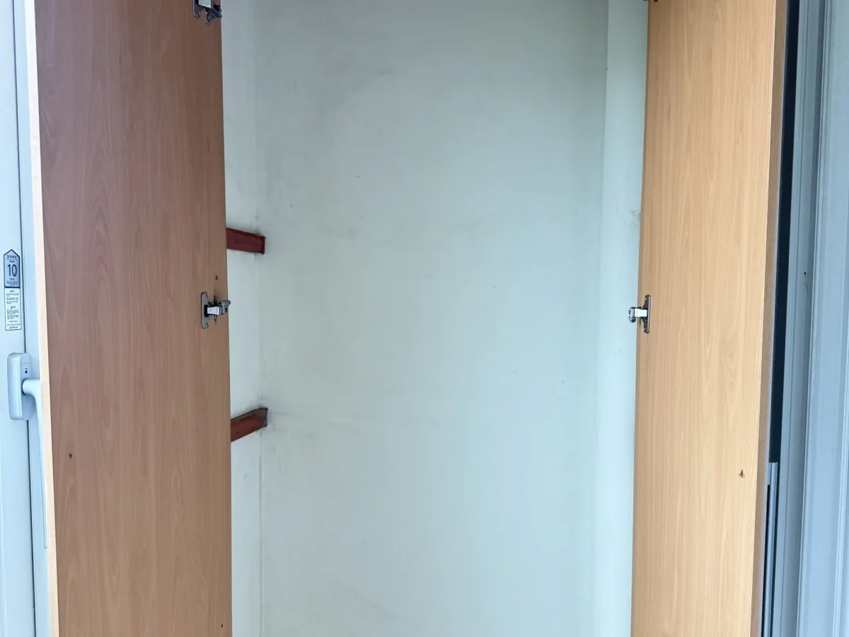 미용실앵글선반설치 설치 전